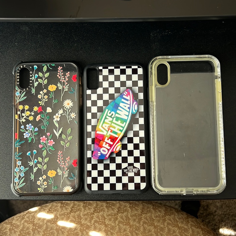 EUC bundle of 3 XS MAX phone cases